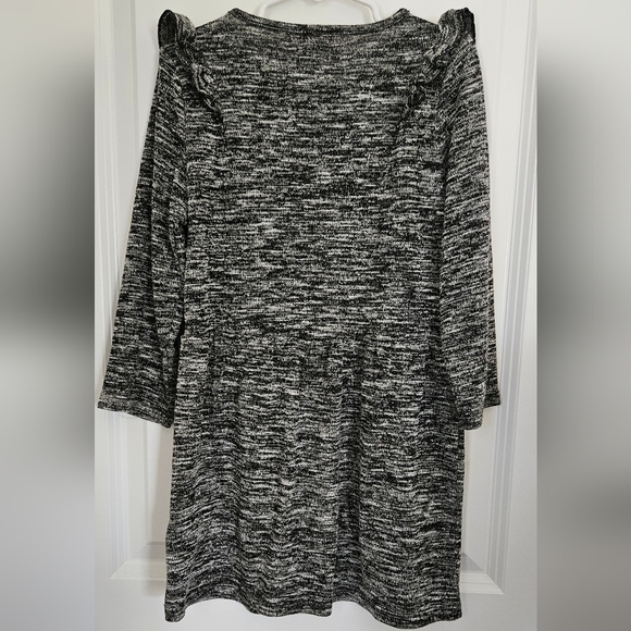 *2 for $20*Girls Sweater Dress with Ruffles on top 6X - Picture 3 of 8